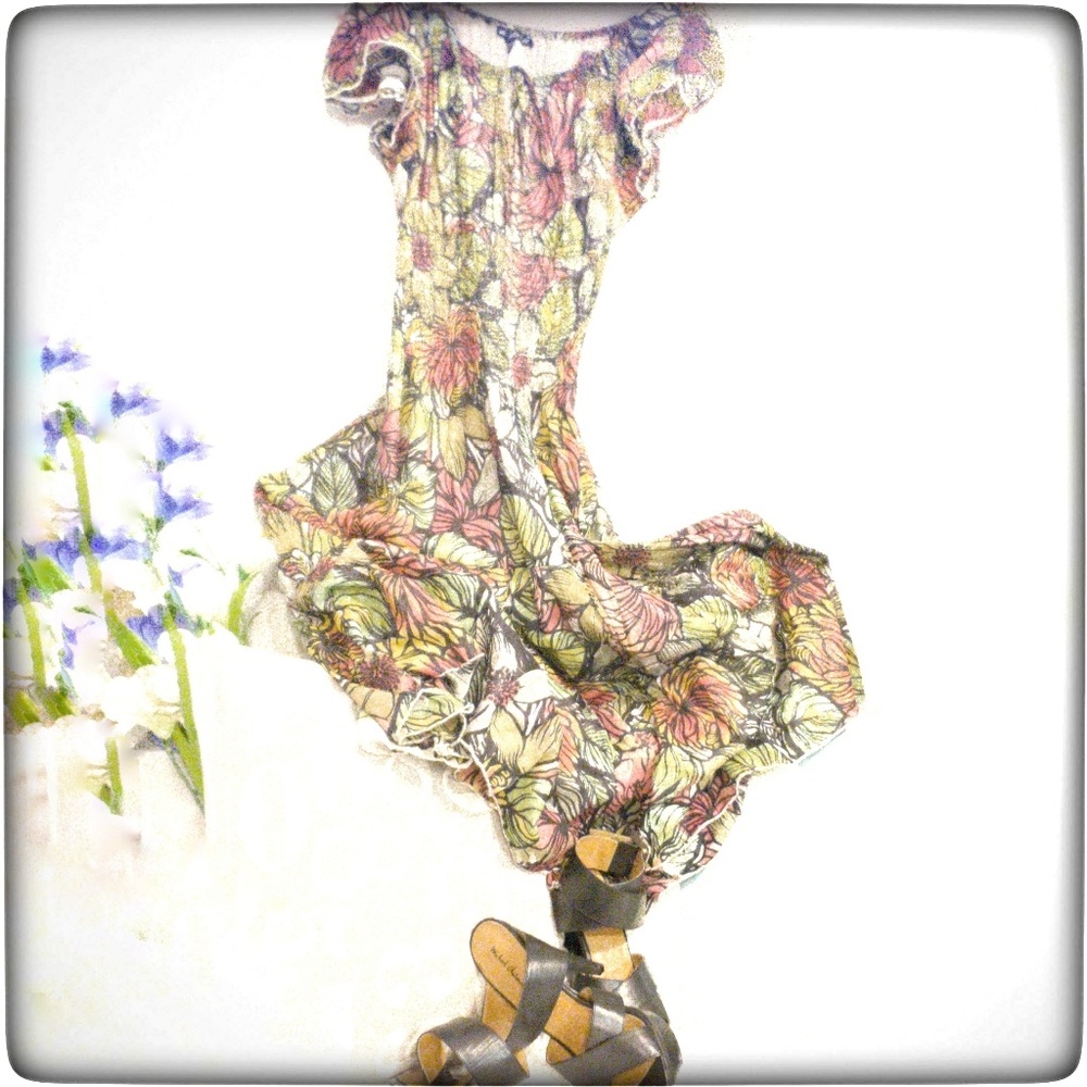 •{ 2/$15}•  slinky midi knee length PLUS